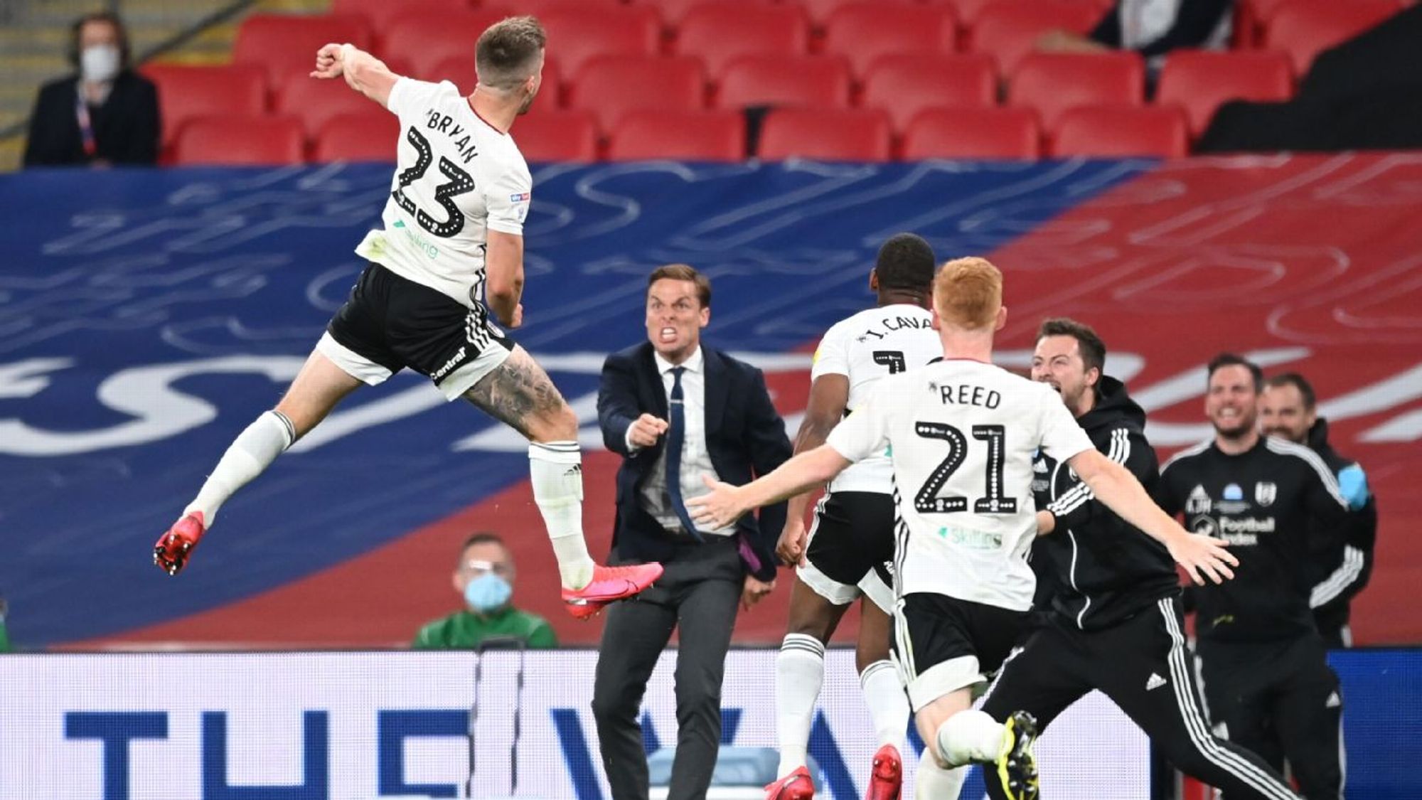 绩吸引了不 绩吸引了不